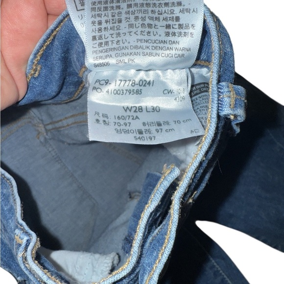 Levi's Blue Cropped Distressed Jeans - Picture 6 of 7